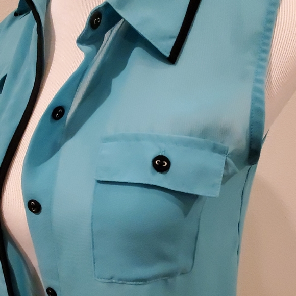 Blue Flowy Collared Tank Top - Picture 5 of 5